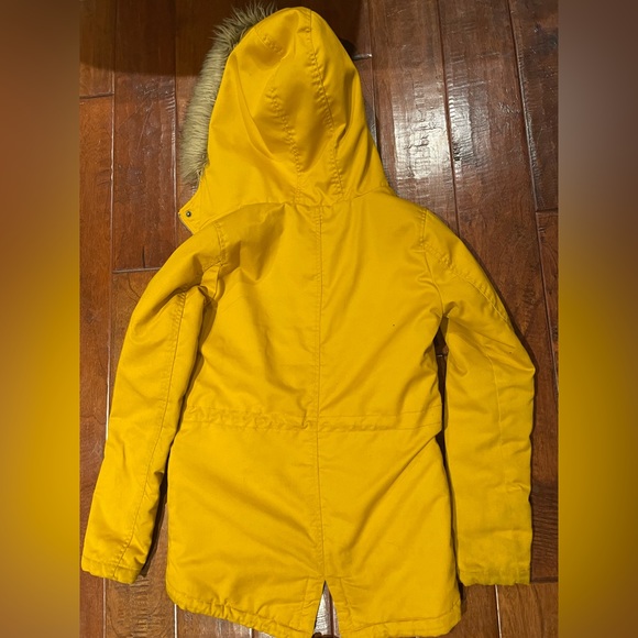 Only brand jacket size XS, beautiful bright yellow. Faux fur on hood. - Picture 2 of 3